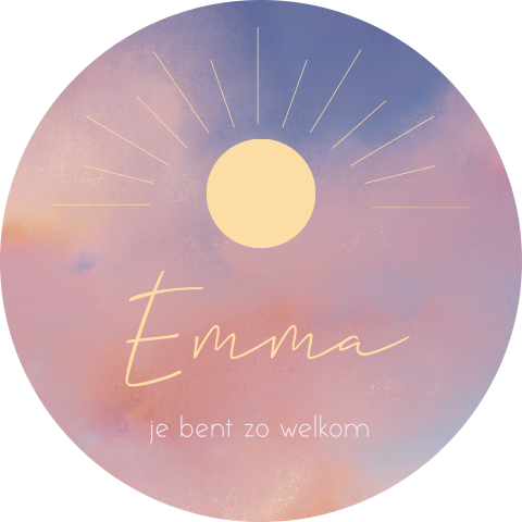 Sfeervol tuinbord met kleurrijke lucht, zon en naam
