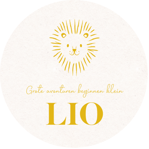 Raamsticker rond met stoer goud leeuwtje en naam van kindje