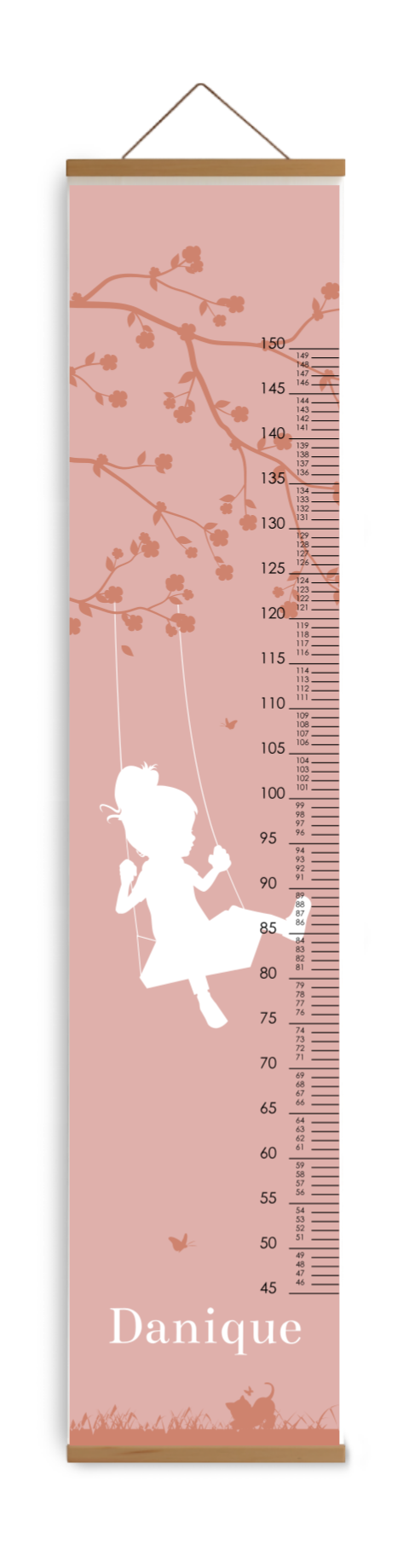 Groeimeter kinderkamer met silhouetje meisje op schommel