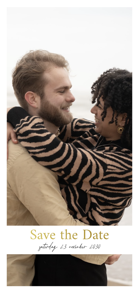 Langwerpige Save the Date kaart met foto en goudfolie