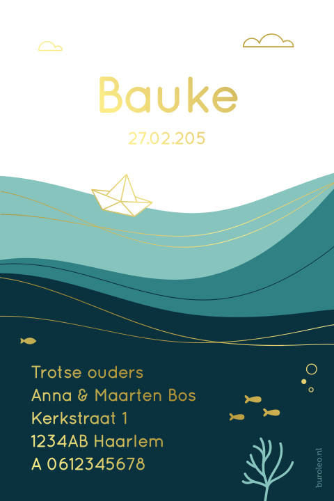 kalkpapier geboortekaartje met zee, bootje en goudfolie