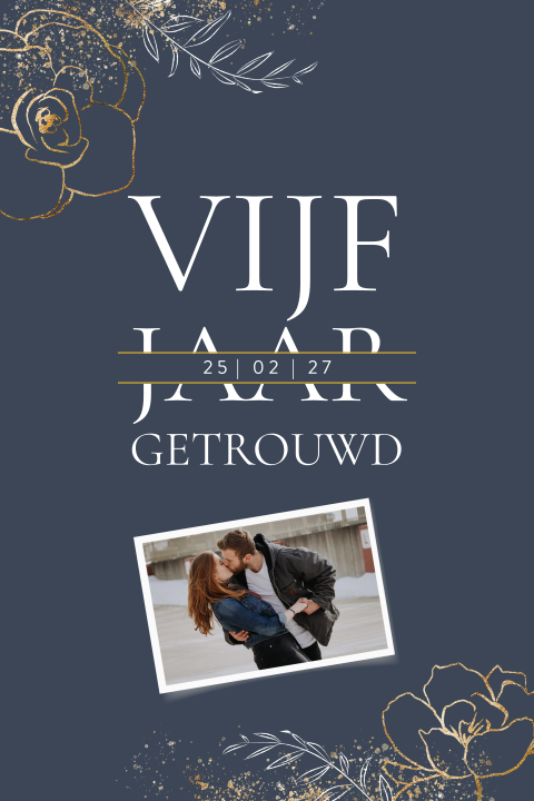 Donkerblauwe 5 jarig jubileum met gouden bloemen