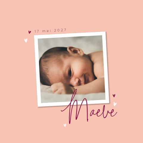 Roze geboortekaartje met lieve foto van je dochtertje en hartjes