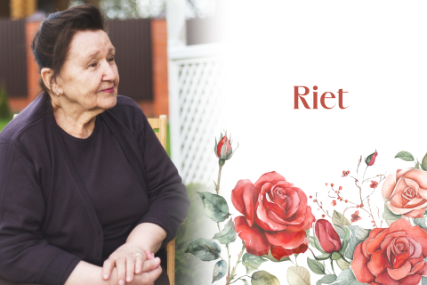 Rouwkaart met portretfoto en rode rozen | liefdevol vormgegeven