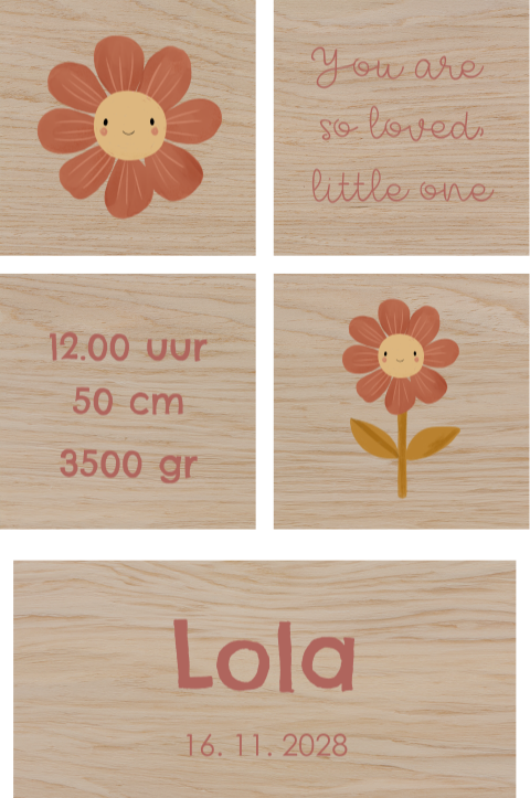 Houten blokken met bloemen en naam