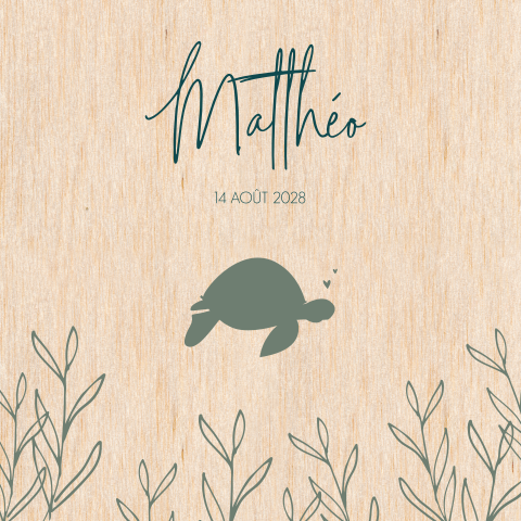 Faire-part de naissance sur bois avec tortue et feuilles