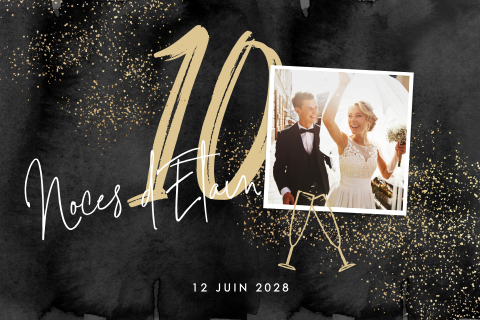 Invitation anniversaire mariage avec photo et verres de champagne