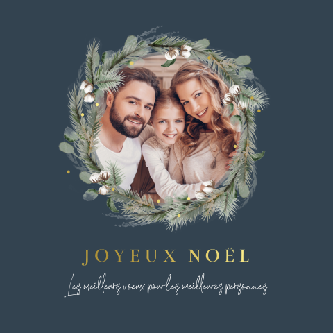 Carte de Noël classique avec une photo dans une couronne de Noël