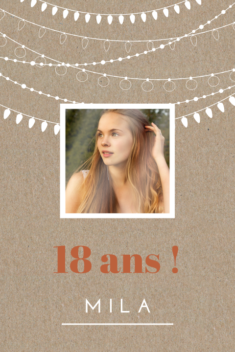 Carte d'invitation d'aspect kraft pour les 18 ans avec des guirlandes