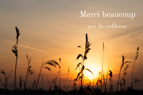 Belle carte de remerciement de deuil avec une photo personnelle