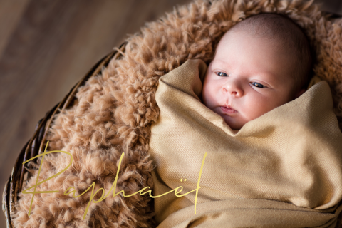 Faire-part de naissance avec grande photo et prénom en dorure