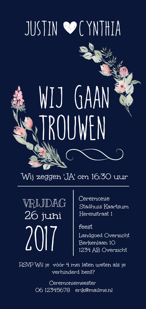Romantic chic donkerblauwe trouwkaart met bloemen