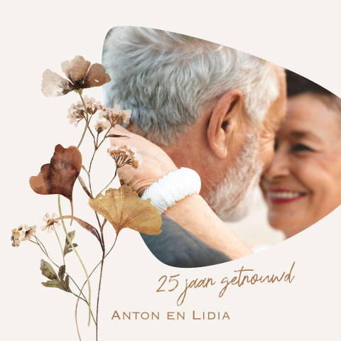 Watercolor uitnodiging 25 jubileum met veldbloemen