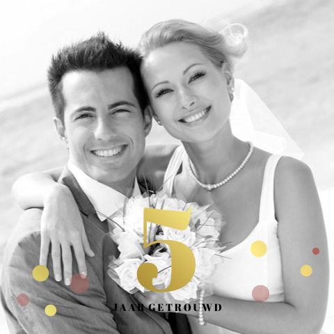 Foto glamour 5 jarig huwelijks uitnodiging goud cijfers
