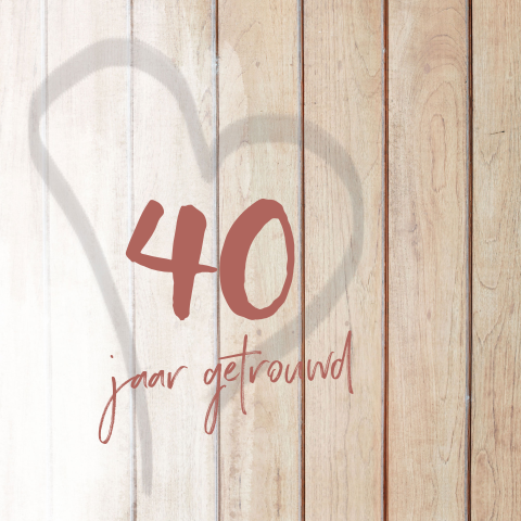Jubileum 40 hout uitnodiging met geverfd hart