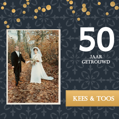Dubbele jubileumkaart 50 met goud barok look en confetti