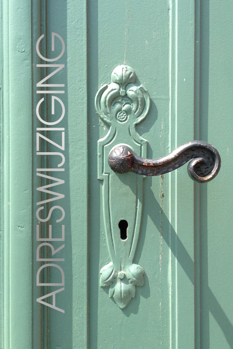 Adreswijziging retro deurklink zilverfolie