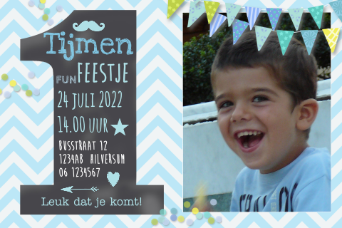 Krijtbord een uitnodiging kinderfeestje jongen met foto zigzag