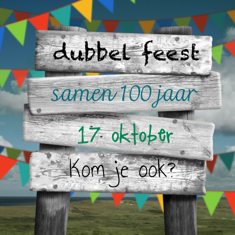 Verjaardagsuitnodiging voor een dubbel feest met houten bord