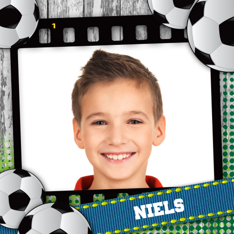 Fotokaart uitnodiging met voetbal thema kinderfeestje jongen 