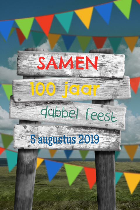 Uitnodiging samen 100 jaar met gekleurde houten borden
