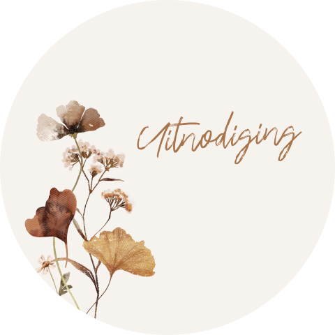 Sluitstickers met geschilderde bloemen beige