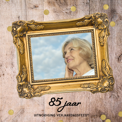 Uitnodiging 85e verjaardag met gouden fotolijst