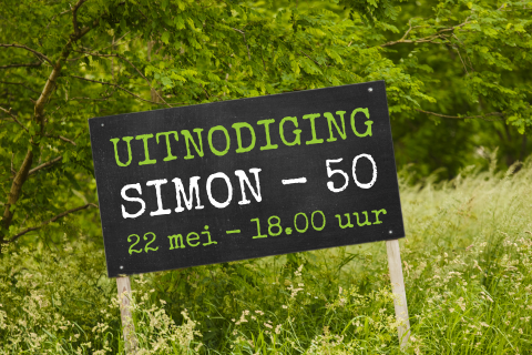 Uitnodiging krijtbord in de natuur