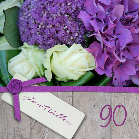 Verjaardagskaart 90 jaar paars met hout en bloemen stijlvol