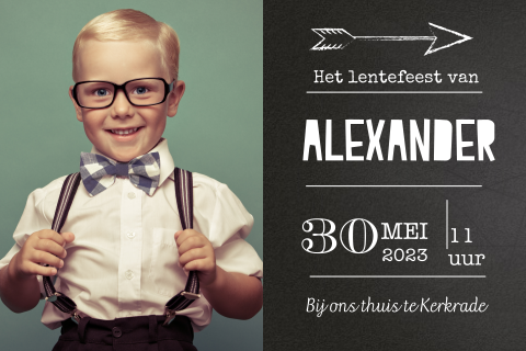 Uitnodigingskaart lentefeest foto jongen teksten jongen krijtbord