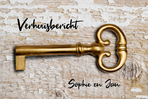 Verhuiskaart oude sleutel op hout