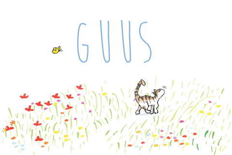 Getekend geboortekaartje voor jongen met een kat in grasveld