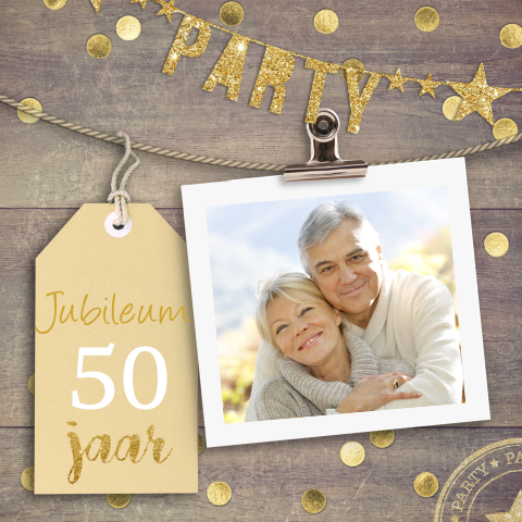 Uitnodiging 50 jarig jubileum met hout en confetti