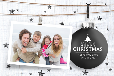 Witte kerstkaart foto kerstbal
