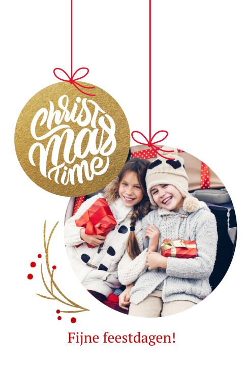 Lieve kerstkaart met foto in kerstbal