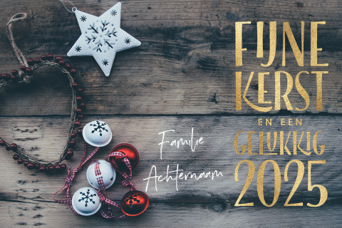 Kerstkaart met foto hout en ornamenten