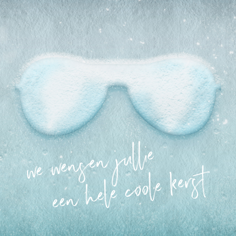 Originele kerstkaart sneeuw zonnebril coole kerst