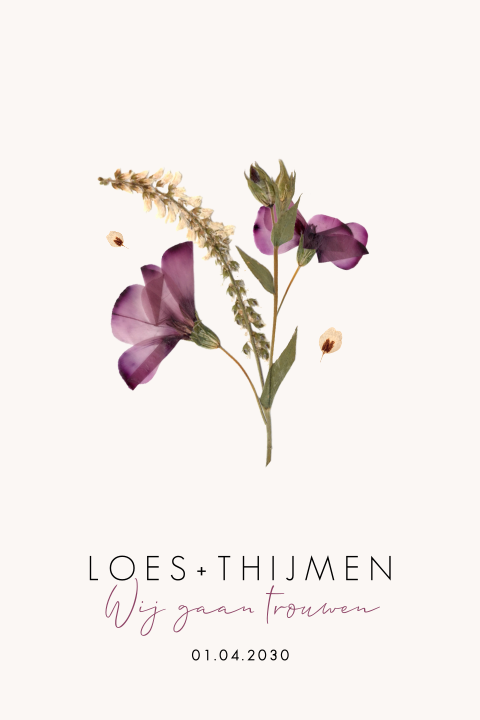 Stijlvolle trouwkaart met geperste bloemen