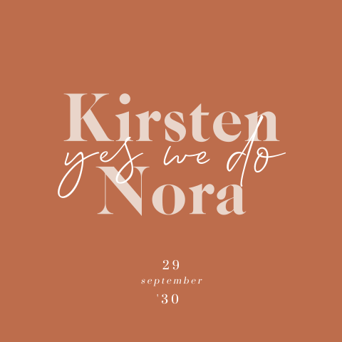 Stijlvolle typografische trouwkaart met de terracotta trendkleur