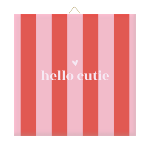 Tegeltje Hello Cutie met color blocking in roze en rood