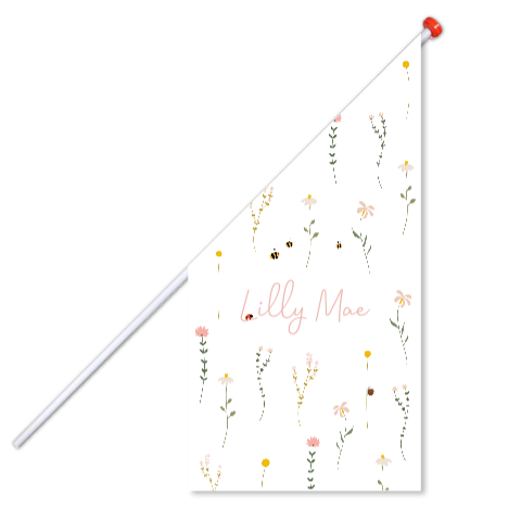 Vlag met roze bloemen en kleine diertjes