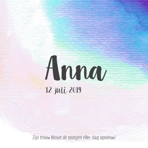 Geboortekaartje met een regenboog van watercolor op de achtergrond