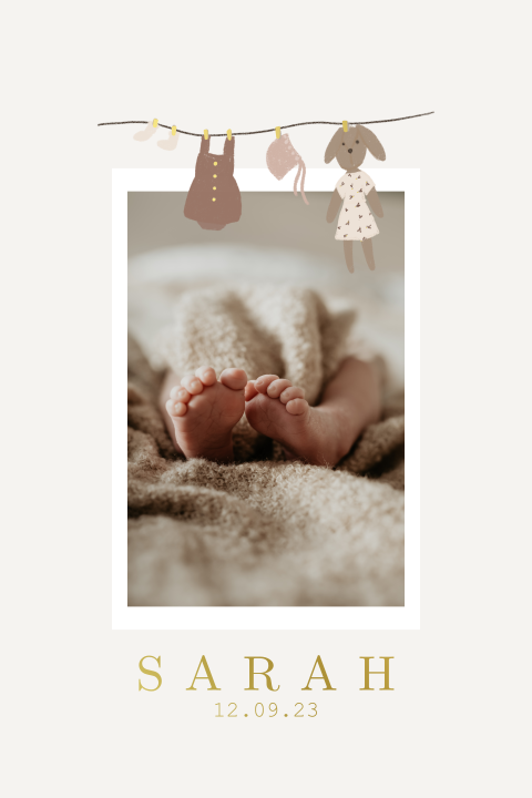 Geboortekaartje meisje waslijn mutsje knuffel newborn foot