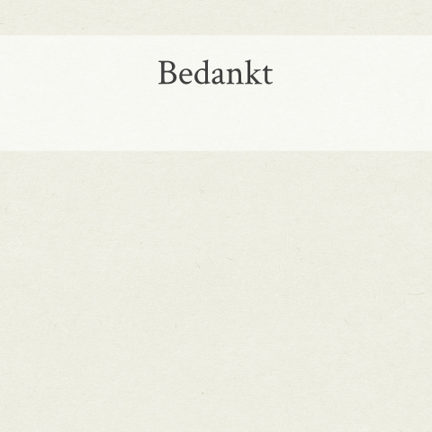 Eenvoudige bedankkaart beige papier met witte tekstrand