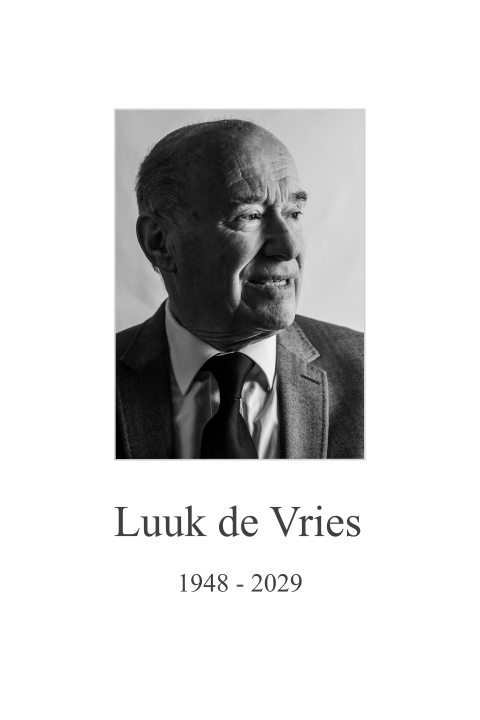Mooie klassieke rouwkaart met foto