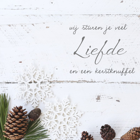Kerstwens liefde en een kerstknuffel