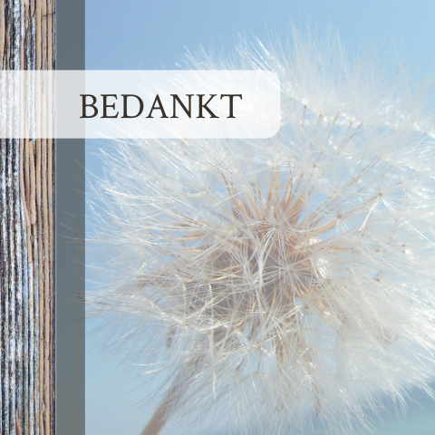 Mooie dankbetuiging met bruin en blauw hout met paardebloem