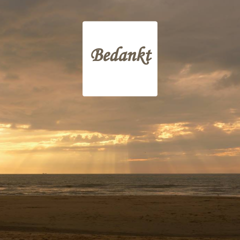 Bedankkaart strand en zee met wolken stralen jakobsladder
