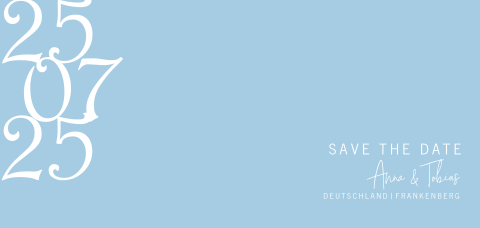 Save the Date Karte mit blauem Hintegrund und großem Datum: "Our Date"