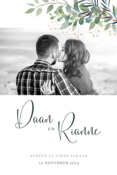 Hippe trouwkaart Loving Leaves met foto en botanische takjes